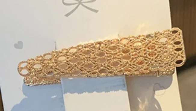 PreStyled Sets 01 H693 Gold Decorated Triangle Hair Clip