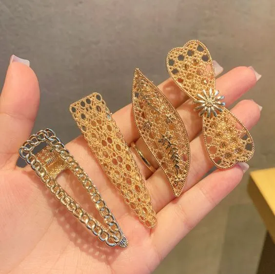 PreStyled Sets 01 H693 Gold Decorated Triangle Hair Clip