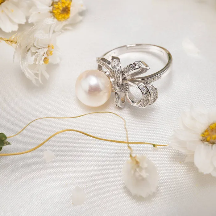 Rings Pearly Lustre Freshwater Pearl Ring WR00037 RIBBON