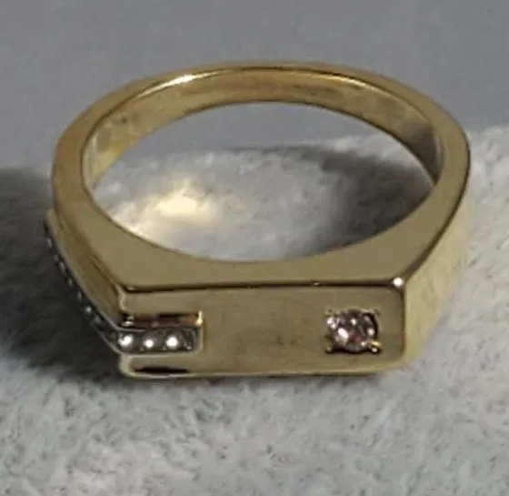 Rings R667 Gold Rhinestone Ring alice