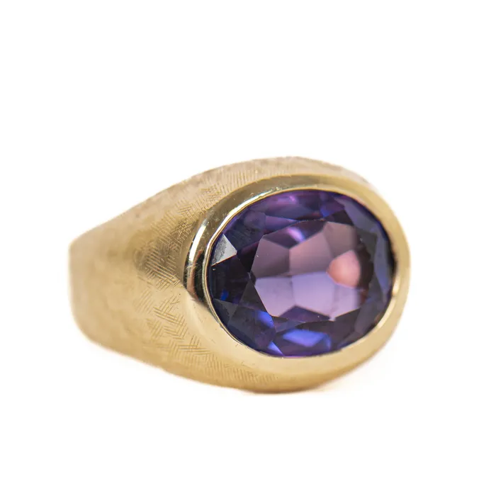 STORE 5a Rings PreOwned Oval Amethyst Ring