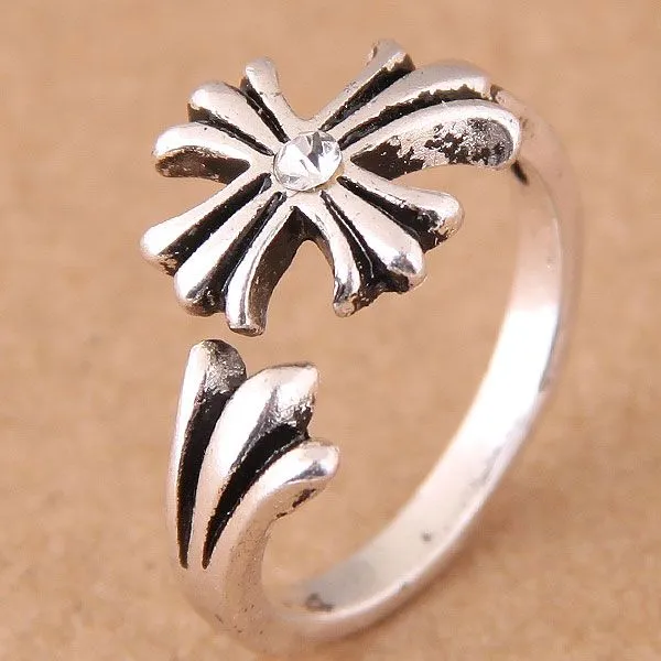 TR01 Silver Cross Design with Rhinestone Toe Ring 01 Rings