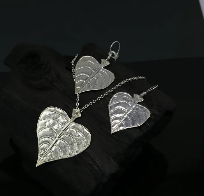 TRIBAL ORNAMENTS Necklaces 925 sterling silver heart shape peepal tree leaves pendant necklace and hoops earring customized brides jewelry belly dance jewelry nec68