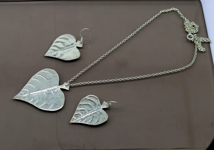 TRIBAL ORNAMENTS Necklaces 925 sterling silver heart shape peepal tree leaves pendant necklace and hoops earring customized brides jewelry belly dance jewelry nec68