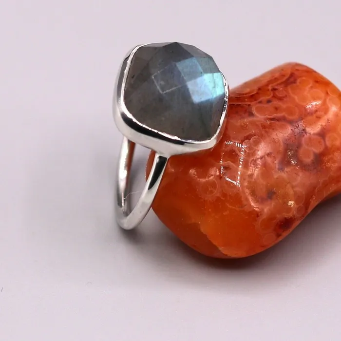 TRIBAL ORNAMENTS Rings 925 S STERLING SILVER FABULOUS BLUE FIRE LABRADORITE STONE UNISEX BAND RING sr93 TRIBAL ORNAMENTS Rings 925 S STERLING SILVER FABULOUS BLUE FIRE LABRADORITE STONE UNISEX BAND RING sr93