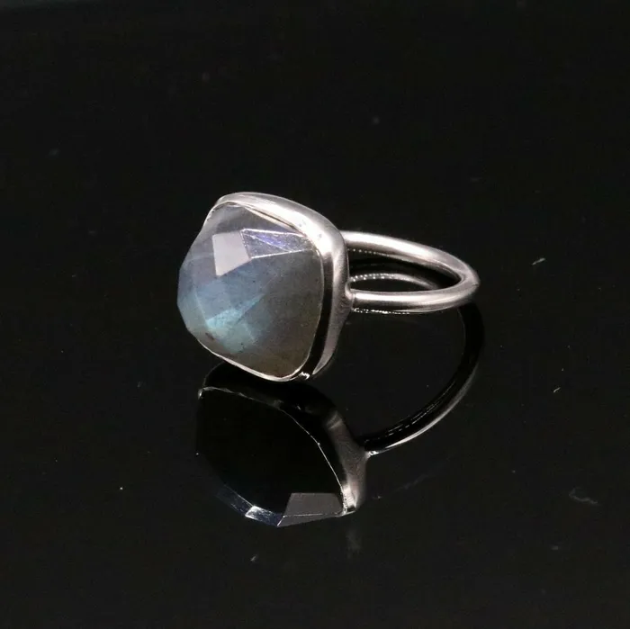 TRIBAL ORNAMENTS Rings 925 S STERLING SILVER FABULOUS BLUE FIRE LABRADORITE STONE UNISEX BAND RING sr93