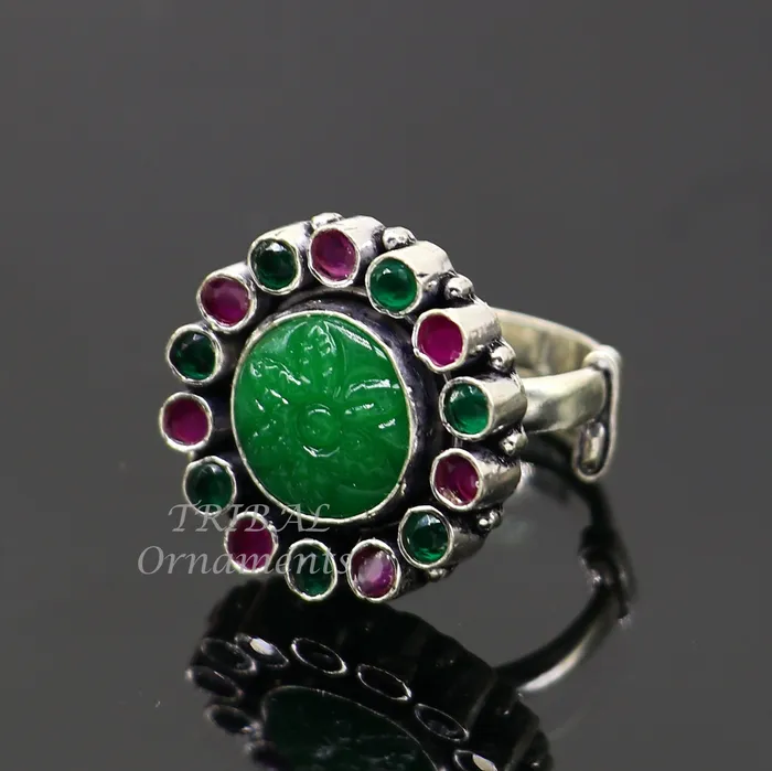 TRIBAL ORNAMENTS Rings Modern cultural fashionable green and red stone 925 sterling silver adjustable ring best gift for hergirls charming jewelry india sr356 TRIBAL ORNAMENTS Rings Modern cultural fashionable green and red stone 925 sterling silver adjustable ring best gift for hergirls charming jewelry india sr356