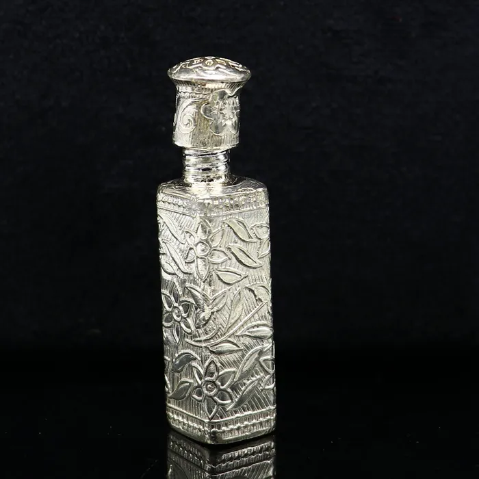 TRIBAL ORNAMENTS Rings Vintage floral design royal bridal queen 925 sterling silver trinket box container box sindurkumkum box Vermilion brides art stb764 TRIBAL ORNAMENTS Rings Vintage floral design royal bridal queen 925 sterling silver trinket box container box sindurkumkum box Vermilion brides art stb764