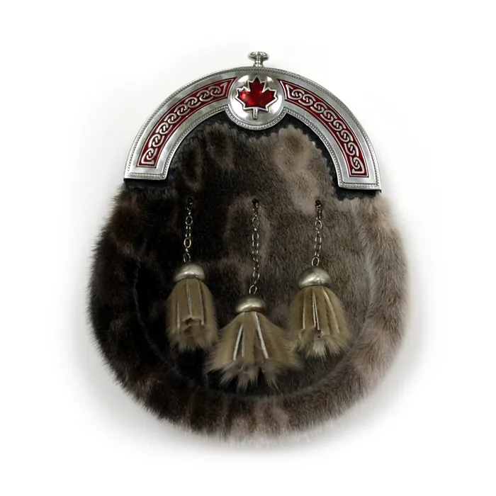 William E Scott Maple Leaf Seal Skin Full Dress Sporran Necklaces